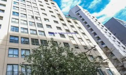 Apartamento  cobertura  172,48 m², 03 dormitórios (sendo 01 suite), 02 banheiros e 02 vagas na garagem.  condomínio com portaria e segurança 24hrs.