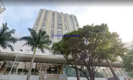 Conjunto comercial 420m², 01sala vão livre, 1 copa, 06 banheiros e 04 vagas na garagem.  condomínio com recepção e segurança 24hrs.  excelente