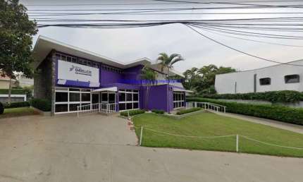 Sobrado Comercial 683m², 10 salas, 03 banheiros e 05 vagas na garagem.    Excelente localização entre as Ruas Ferdinando  Laboriau