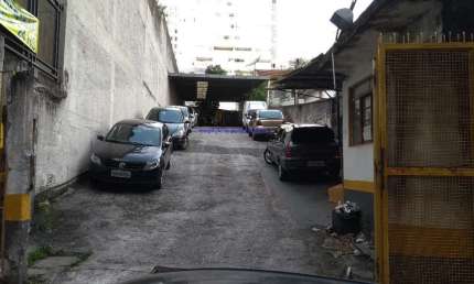 Terreno com 435m², com casa nos fundos.  Excelente localização á 9 minutos andando par aa estação do metrô Metro Higienópolis-Mackenzie;
