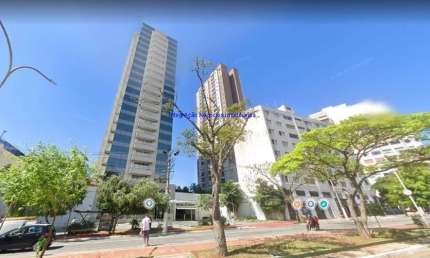 Conjunto Comercial 37m², 01 sala, 01 banheiro e 01 vaga na garagem.  Condomínio com recepção e segurança 24hrs.  Excelente localização