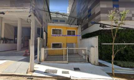 Sobrado Comercial 130m², 08 salas, 03 banheiros e 04 vagas na garagem.  Excelente localização á 5 minutos andando para a estação do metrô Consolação;