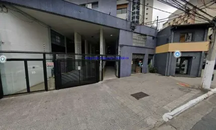 Apartamento 70m², 02 dormitórios, 02 banheiros 01 vaga na garagem.    condomínio com portaria e segurança 24hrs.  excelente localização
