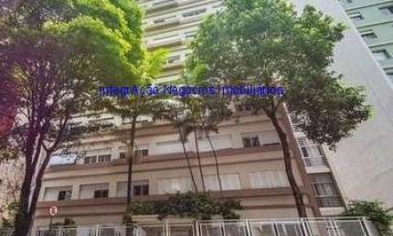 Apartamento 202m², 03 dormitórios (sendo 01 suíte), 03 banheiros e 01 vaga na garagem.  Condomínio com portaria 24hrs, salão de festa.