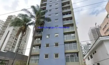 Conjunto comercial 43m², 01 banheiro e 01 vaga na garagem.  condomínio com recepção e segurança 24hrs.   excelente localização
