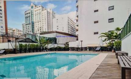 Apartamento MOBILIADO 189m², 04 dormitórios (sendo 01 suíte), 04 banheiros (sendo 01 lavabo) e 03 vagas na garagem.   Condomínio com portaria