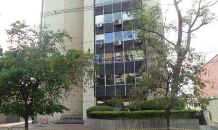 Conjunto Comercial 204m², 02 banheiros e 04 vagas na garagem.  Condomínio com recepção e segurança 24hrs.  Excelente localização entre as Ruas Eliseu