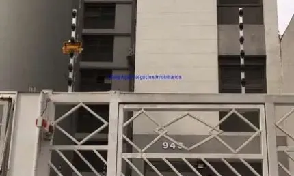 Apartamento 57m², 01 dormitório, 01 banheiro e 01 vaga na garagem.  condomínio com portaria.  excelente localização á 6 minutos andando para a estação