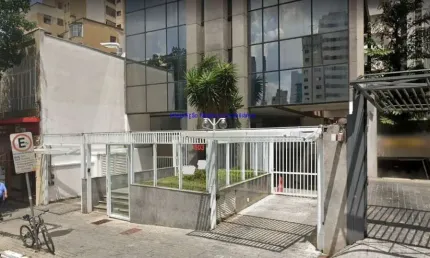 Conjunto comercial 72m², 02 banheiros e 02 vagas na garagem.  condomínio com recepção e segurança 24hrs.  excelente localização