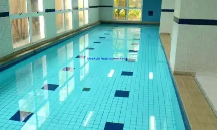 Apartamento Duplex 76m², 02 dormitórios (sendo 01 suíte), 02 banheiros e 02 vagas na garagem.   Condomínio com portaria, segurança 24hrs, piscina,