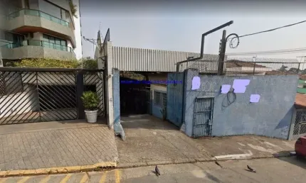 Galpão 864m², 03 banheiros e 03 vagas na garagem.  Excelente localização á 6 minutos andando para a estação do metrô Saúde