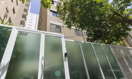 Apartamento 91.50m², 02 dormitórios (sendo 01 suíte) e 02 banheiros.  condomínio com portaria 24hrs.   excelente localização.