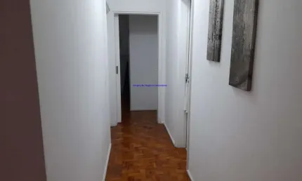 Apartamento 100m², 02 dormitórios (sendo 01 suíte), 02 banheiros e 01 vaga na garagem.  condomínio com portaria e segurança 24hrs.