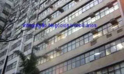 Conjunto Comercial 250m², 08 salas, 05 banheiros e 01 vaga na garagem.  Condomínio com recepção e segurança 24hrs.  Excelente localização
