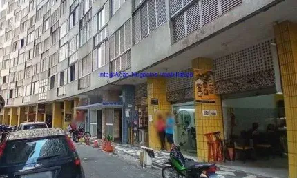 Apartamento 34m², 01 dormitório e 01 banheiro.   condomínio com portaria.   excelente localização próximo as ruas frei caneca e doutor penaforte mende