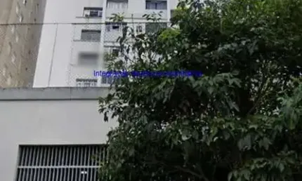 Apartamento studio 30m², 01 dormitório, 01 banheiro, 01 vaga de garagem.  condomínio com portaria e segurança 24hrs.  excelente localização