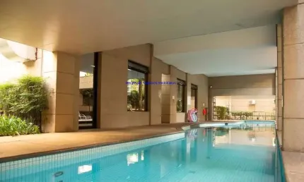 Apartamento 37m², 01 dormitório, 01 banheiro e 01 vaga na garagem.  Condomínio com portaria, segurança 24hrss, piscina, piscina aquecida,