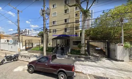 Apartamento 73m², 02 dormitórios, 01 banheiro e 01 vaga na garagem.  condomínio com portaria, salão de festa e academia.  excelente localização