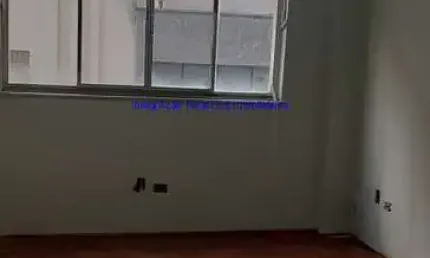 Conjunto Comercial 120m², 05 salas, 01 copa e 02 banheiros.  Condomínio com recepção e segurança.  Excelente localização