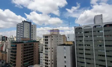 Apartamento 81,02m², 02 dormitórios (sendo 01 suíte) e 02 banheiros.  Condomínio com portaria 24hrs.  Excelente localização