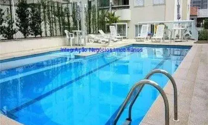 Apartamento 96m², 03 dormitórios (sendo 01 suíte), 02 banheiros e 02 vagas na garagem.  Condomínio com portaria, segurança 24hrs, piscina,