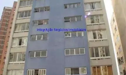 Apartamento 188m², 03 dormitórios, 03 banheiros e 02 vagas na garagem.  condomínio com portaria, segurança 24hrs, salão de festa e jardim.