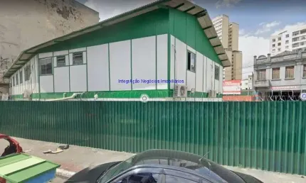 Galpão 168,30m², 01 banheiro.  Excelente localização á 6 minutos andando para a estação do metrô Luz; Entre as Ruas dos Gusmões