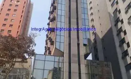 Conjunto comercial  mobiliado 70m², 02 banheiros e 02 vagas na garagem.  condomínio com recepção e segurança 24hrs.  excelente localização