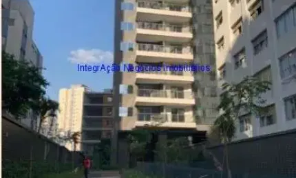 Conjunto Comercial 60m², 01 banheiro e 01 vaga na garagem.  Condomínio com recepção e segurança 24hrs.  Excelente localização.