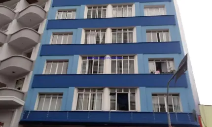 Condomínio com portaria 24hrs.  Excelente localização á 5 minutos andando para a estação do metrô Santa Cecília; Entre as Ruas Barão de Campinas,
