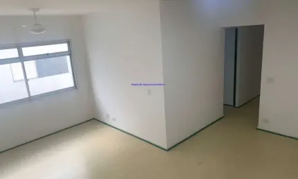 Apartamento 102m², 03 dormitórios (sendo 01 suíte), 03 banheiros e 01 vaga na garagem.  Condomínio com portaria, segurança 24hrs, salão de festa,