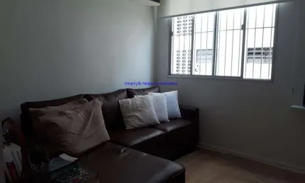 Apartamento 140m², 04 dormitórios (sendo 02 suítes), 04 banheiros e 01 vaga na garagem.  Condomínio com portaria, segurança 24hrs, piscina adulto
