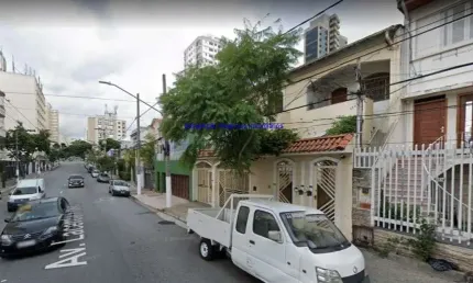 Terreno 767m², 40 vagas na garagem.  Excelente localização entre as Ruas Robertson, Paulo Orozimbo e Antônio Tavares.