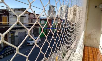 Apartamento 73m², 02 dormitórios e 01 banheiro.  Condomínio com portaria 24hrs.  Excelente localização á 5 minutos andando para a estação do metrô