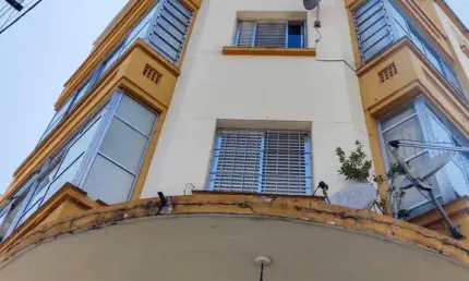 Apartamento 50,20 m², 01 dormitório e 01 vaga na garagem.  Condomínio com portaria 24hrs.  Excelente localização.