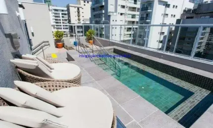 Condomínio com piscina, sala de ginastica, jacuzi, portaria e segurança e portaria.  excelente localização, à 8 minutos da avenida paulista;