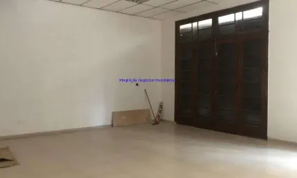 Sobre loja comercial 115m², 02 banheiros e 01 copa.  excelente localização, à 7 minutos caminhando da estação do metrô anhangabaú.