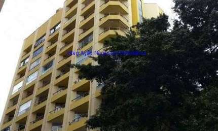 Apartamento Studio 35m², 01 dormitório, 01 banheiro e 01 vaga na garagem.  Condomínio com portaria 24hrs, piscina, salão de festa e churrasqueira.