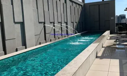 Apartamento 62.14m², 01 dormitório, 01 banheiro e 01 vaga na garagem.  condomínio com portaria 24hrs, piscina, salão de festa, churrasqueira.