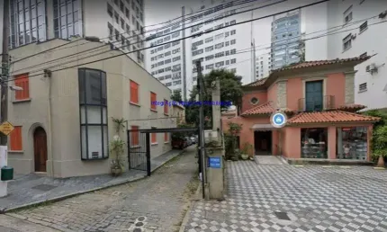 Casa Comercial / Residencial 84m², 02 salas, 01 banheiro e 01 vaga na garagem.   Excelente localização entre as Ruas Rio de Janeiro, Pernambuco
