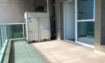 Conjunto Comercial 246m², 02 banheiros e 07 vagas na garagem.   Condomínio com recepção, segurança e bicicletário.  Excelente localização á 5 mi