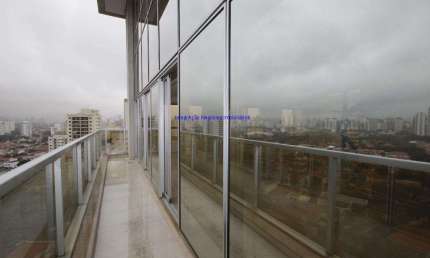Conjunto Comercial 175m², 04 banheiros e 04 vagas na garagem.  Condomínio com recepção e segurança 24hrs.  Excelente localização á 10 minutos andando
