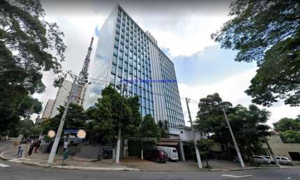 Conjunto Comercial 400m², 04 banheiros e 06 vagas na garagem.  Condomínio com recepção e segurança 24hrs.  Excelente localização entre a Rua Marcelino