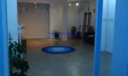 Sobrado 240m², 05 salas, 04 banheiros e 02 vagas na garagem.  Excelente localização entre as Ruas Paritins, Lavradio e Marta.  Todas as informações aq