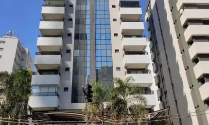 Conjunto comercial  211,30m², 02 banheiros e 06 vagas na garagem.  condomínio com segurança e portaria.  excelente localização