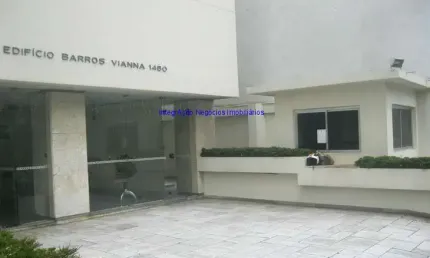 Apartamento 134m², 03 dormitórios, (sendo 01 suíte),03 banheiros e 01 vaga na garagem.  condomínio com portaria, segurança 24hrs, piscina