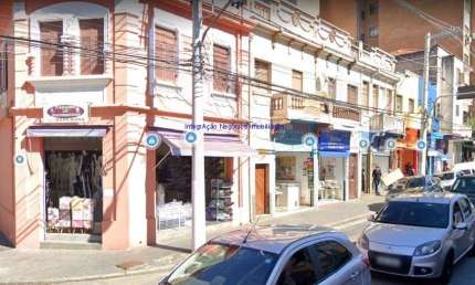 Sobreloja 200m², 02 banheiros.  Excelente localização entre as Ruas Dom Lino, São Lázaro e Possidonio Ignacio; Próximo da estação do metrô Luz.