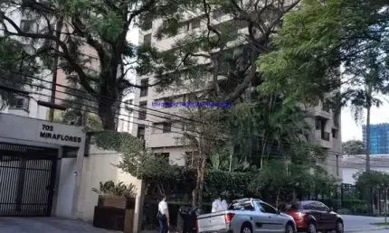 Apartamento 232m², 04 dormitórios (sendo 03 suítes), 04 banheiros e 04 vagas na garagem.  condomínio com portaria, segurança 24hrs, salão de festa.