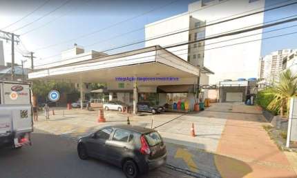 Terreno 623m².  Excelente localização á 10 minutos andando para a estação do metrô Marechal Deodoro; Entre as Ruas Lopes Chaves, Barras Funda