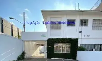 Sobrado Comercial 170m², 02 banheiros e 06 vagas na garagem.  Excelente localização á 7 minutos andando para a estação do metrô Vila Madalena;